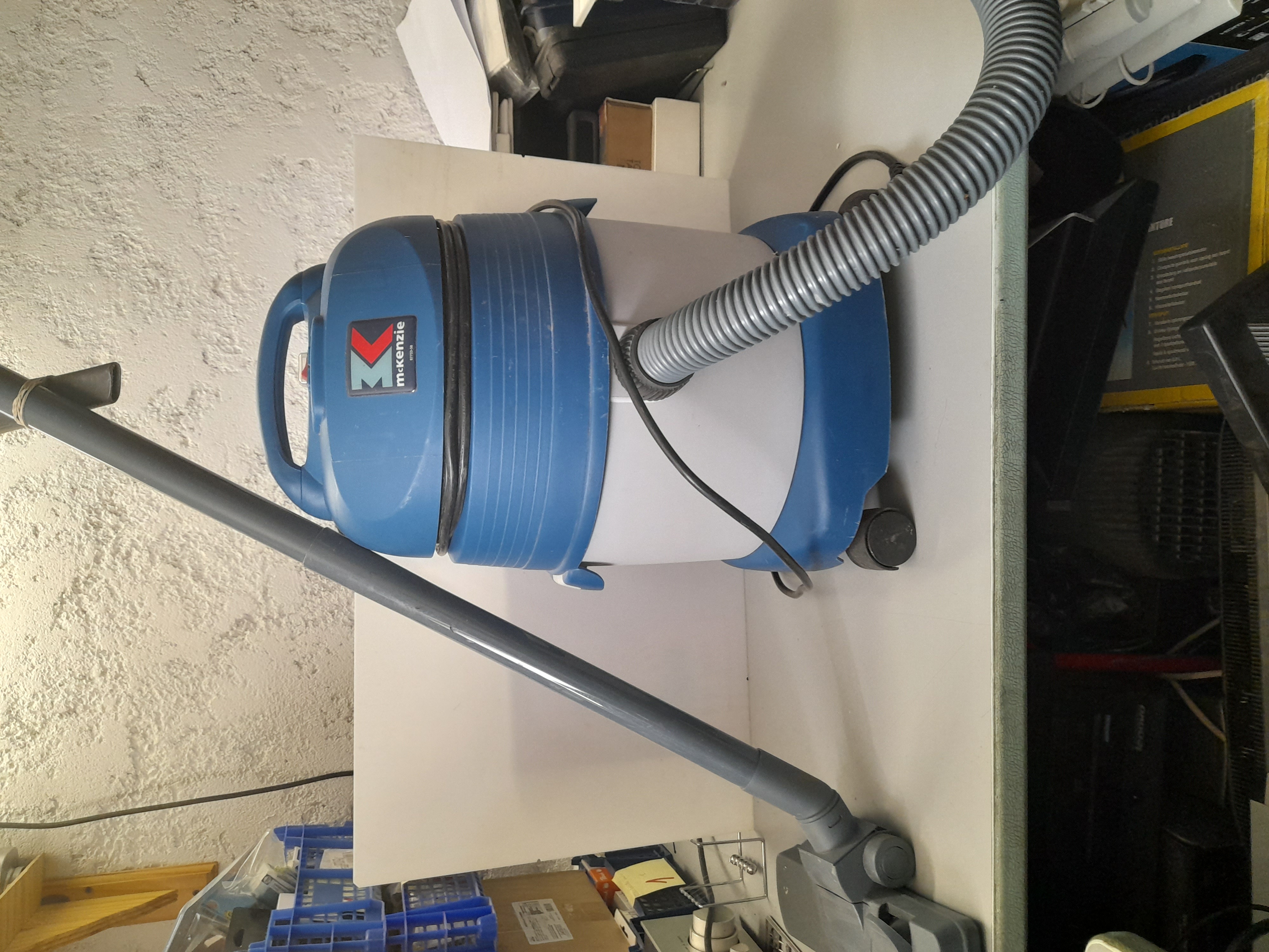 Aspirateur Eau & Poussière