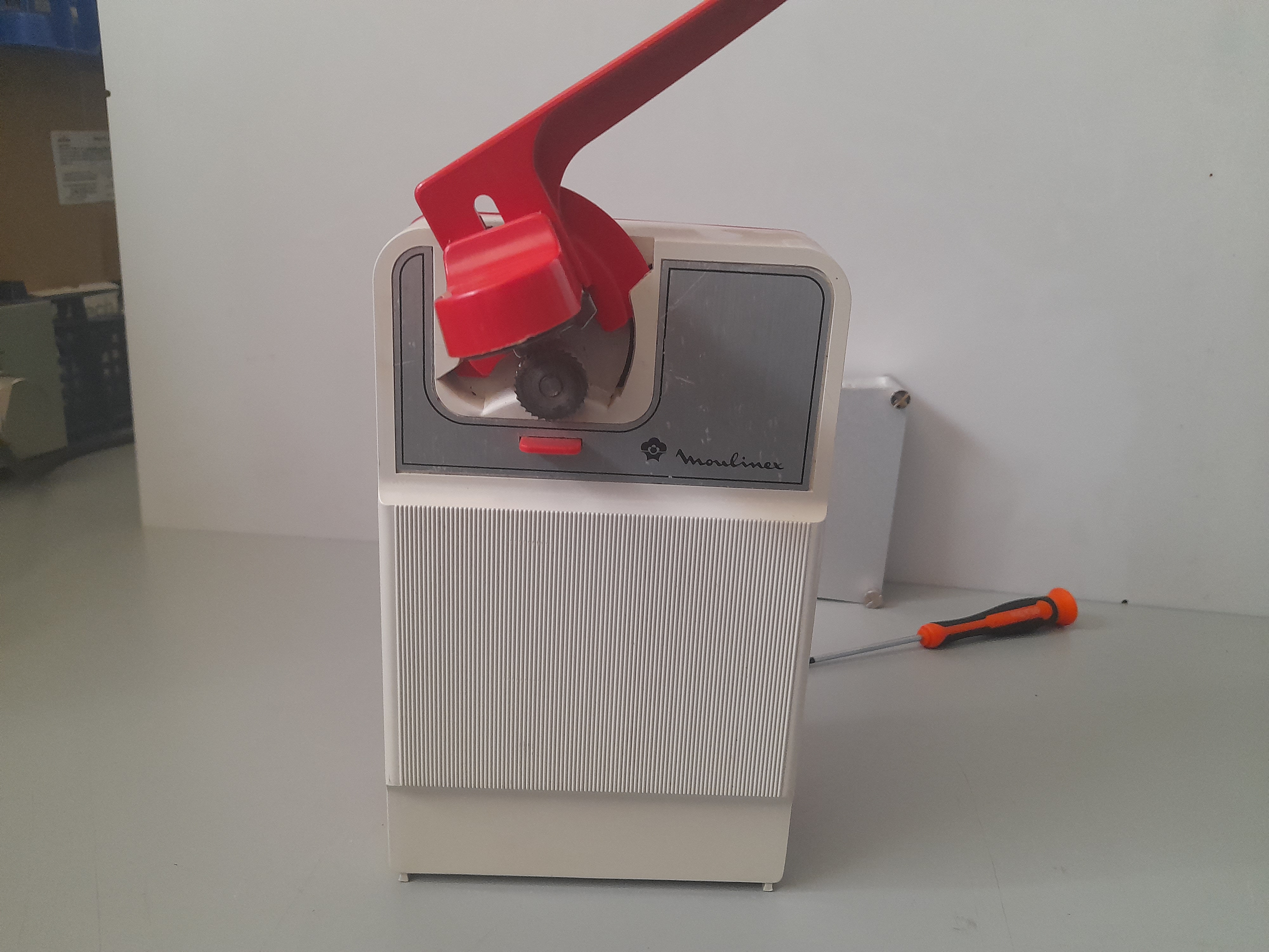 Ouvre boîte - Aiguiseur couteau 
